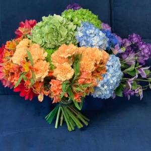 Букет с георгинами "Радужный"