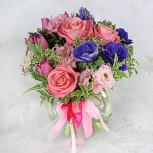 Букет с анемонами "Аромат нежности"