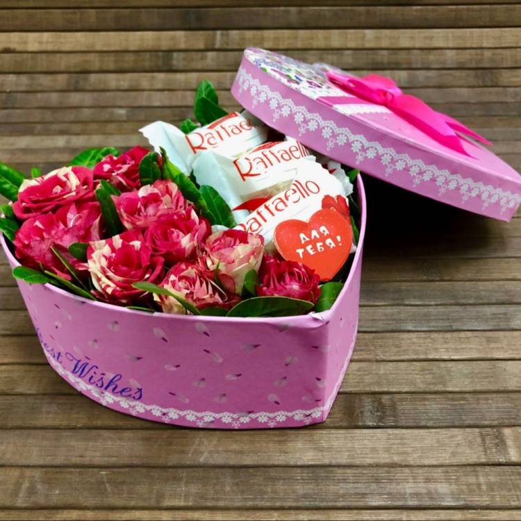 Коробочка с конфетами