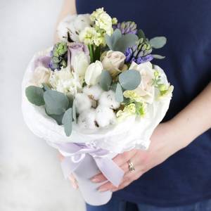 Букет с гиацинтами "Кулёчек счастья"